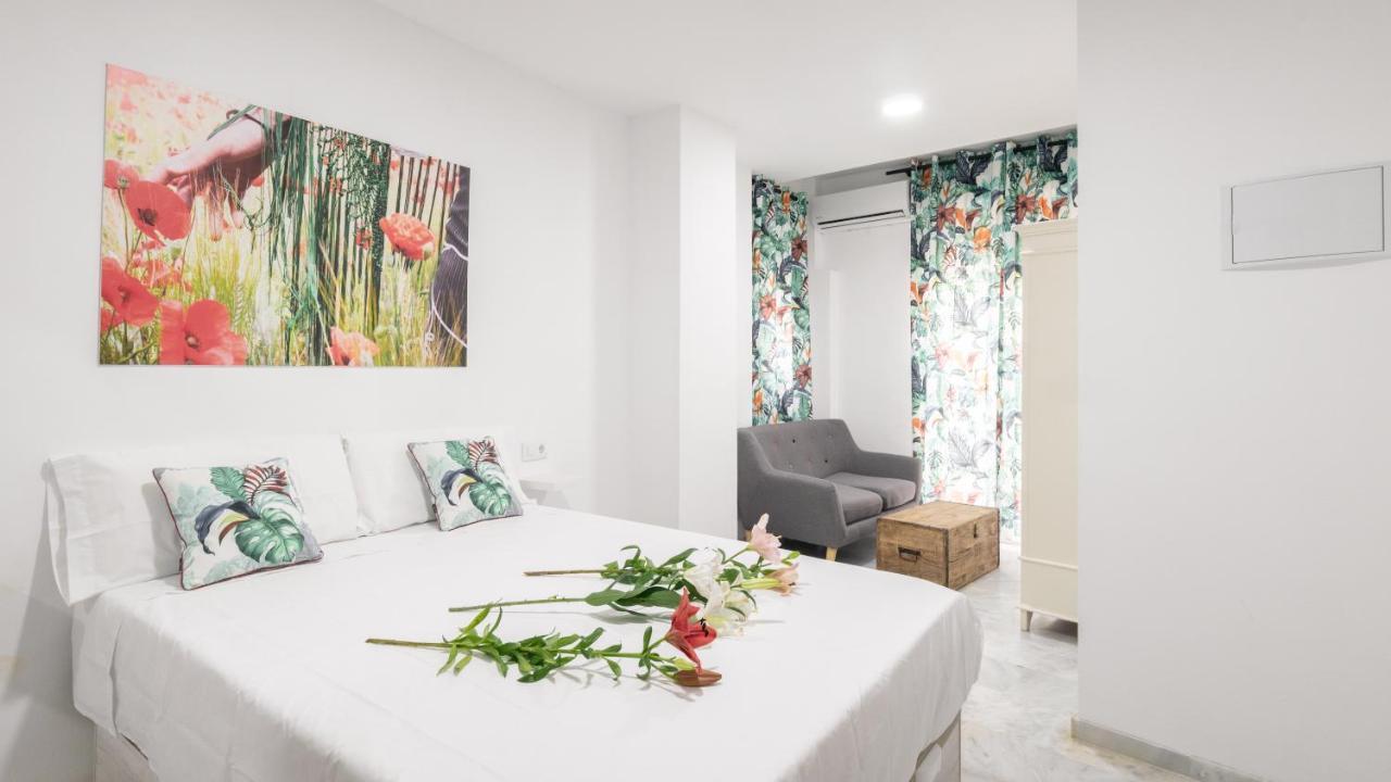 Guesthouse Room & Studio Seville La Flamenka Dış mekan fotoğraf