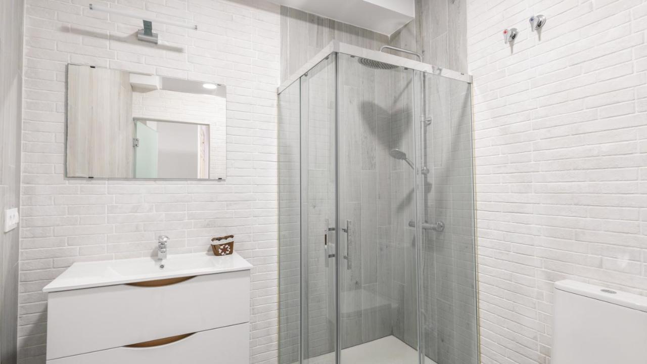 Guesthouse Room & Studio Seville La Flamenka Dış mekan fotoğraf