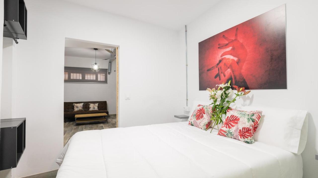 Guesthouse Room & Studio Seville La Flamenka Dış mekan fotoğraf