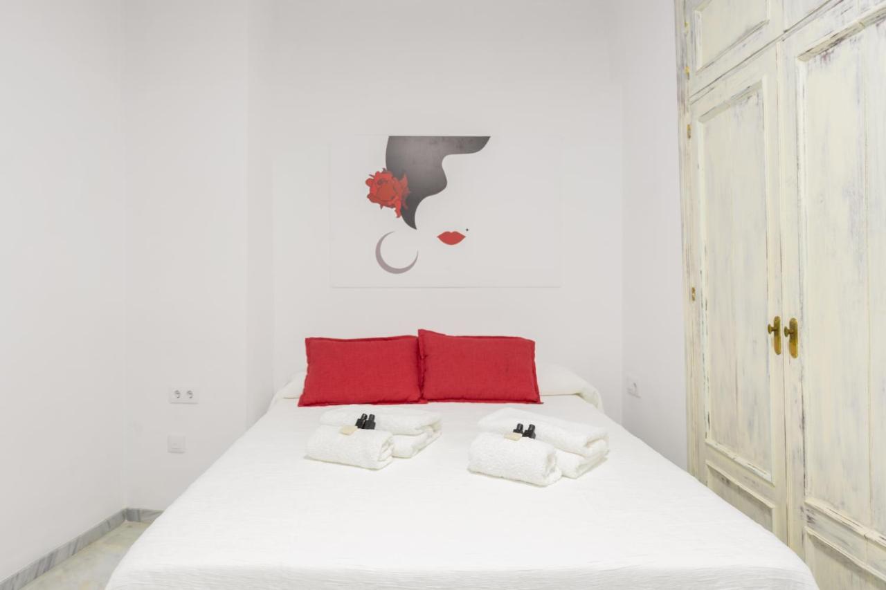 Guesthouse Room & Studio Seville La Flamenka Dış mekan fotoğraf